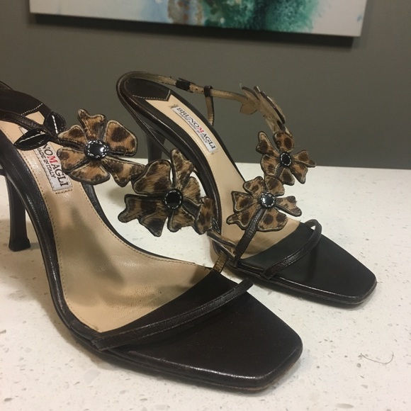 Beautiful Bruno Magli Strappy Heel Sandals - Picture 2 of 6